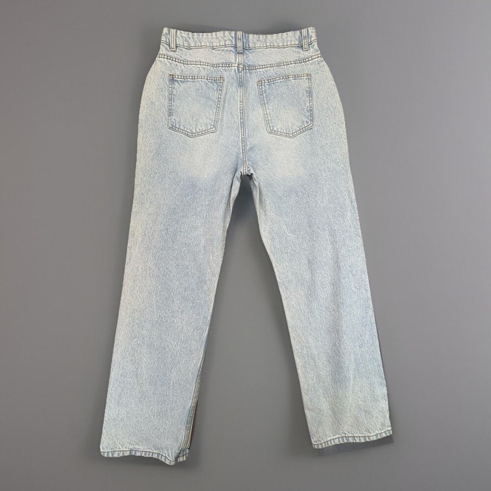 Pretty Little Thing PLT Jeans US 8 Light Blue Wash Distressed Straight Leg NWT - Picture 2 of 11